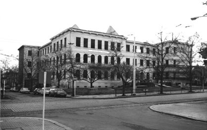 Bene�ova �kola v pr�b�hu rekonstrukce